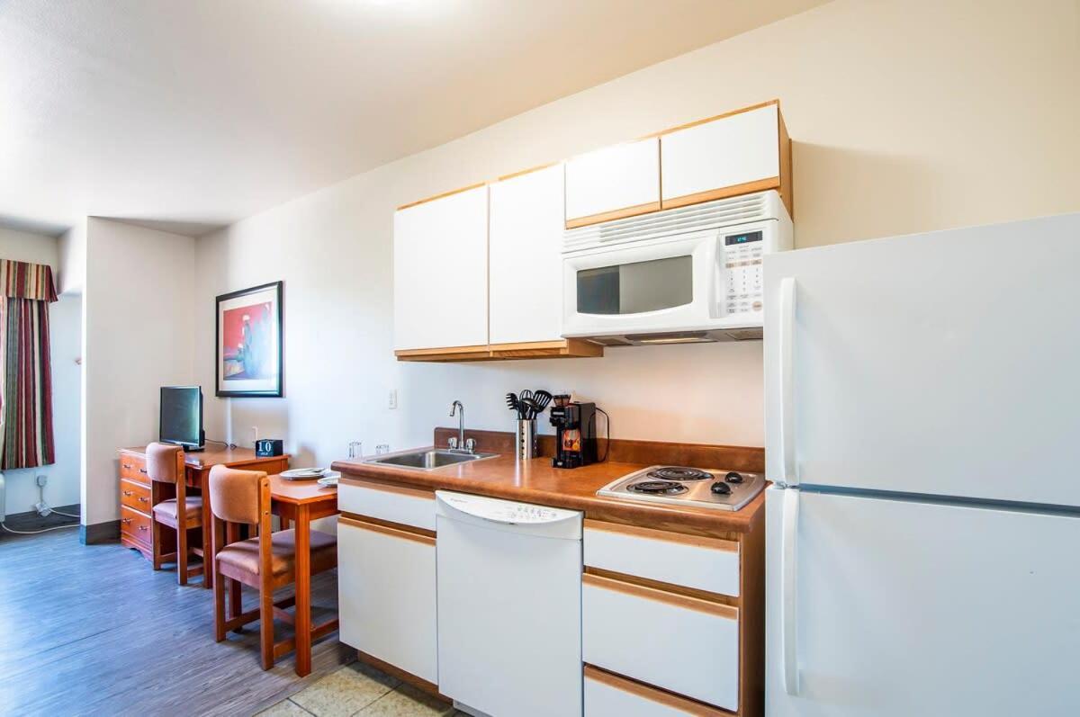 Vistas 107- Modern Studio Sleeps 3 With Style 谢拉维斯塔 外观 照片